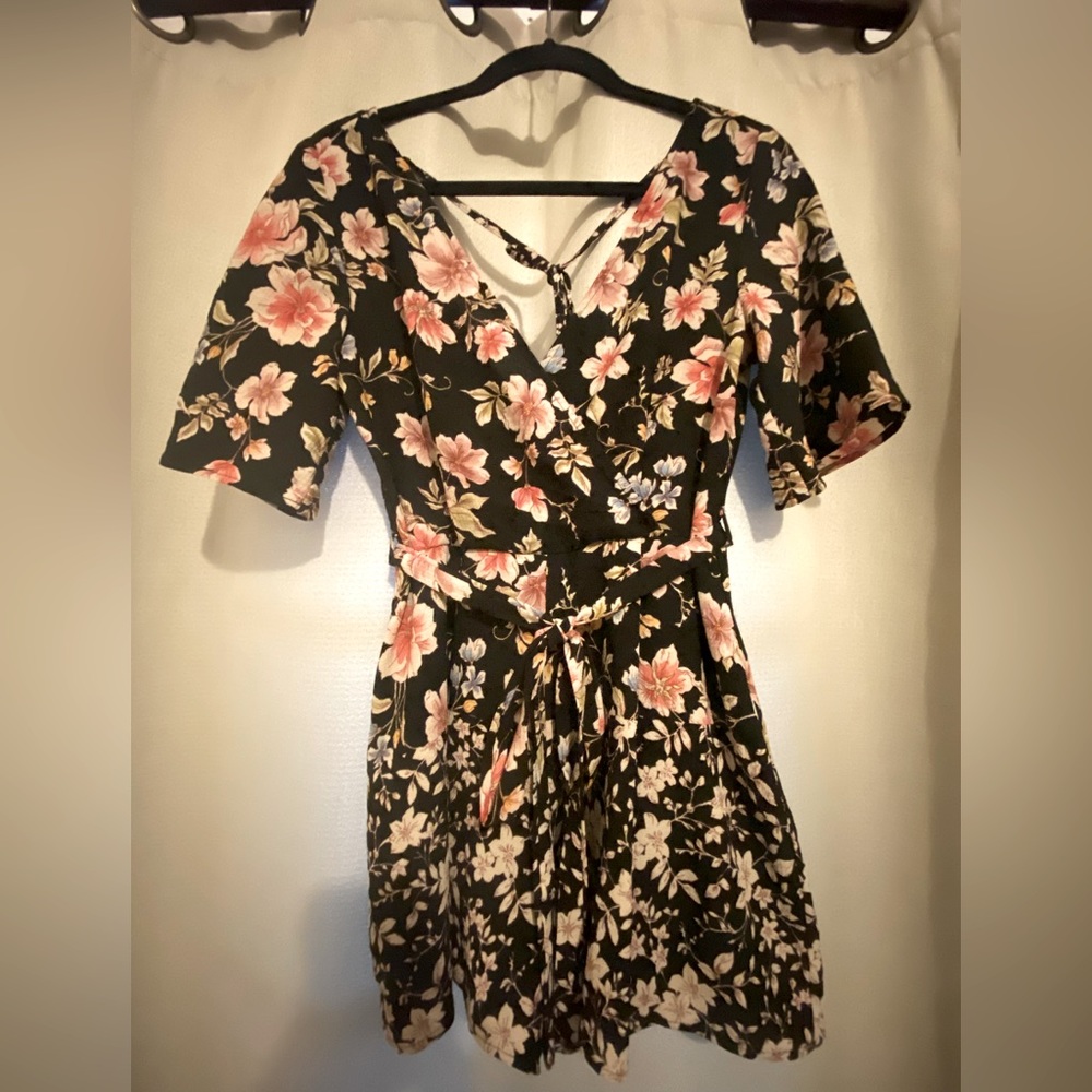 Woman’s Flower romper, small